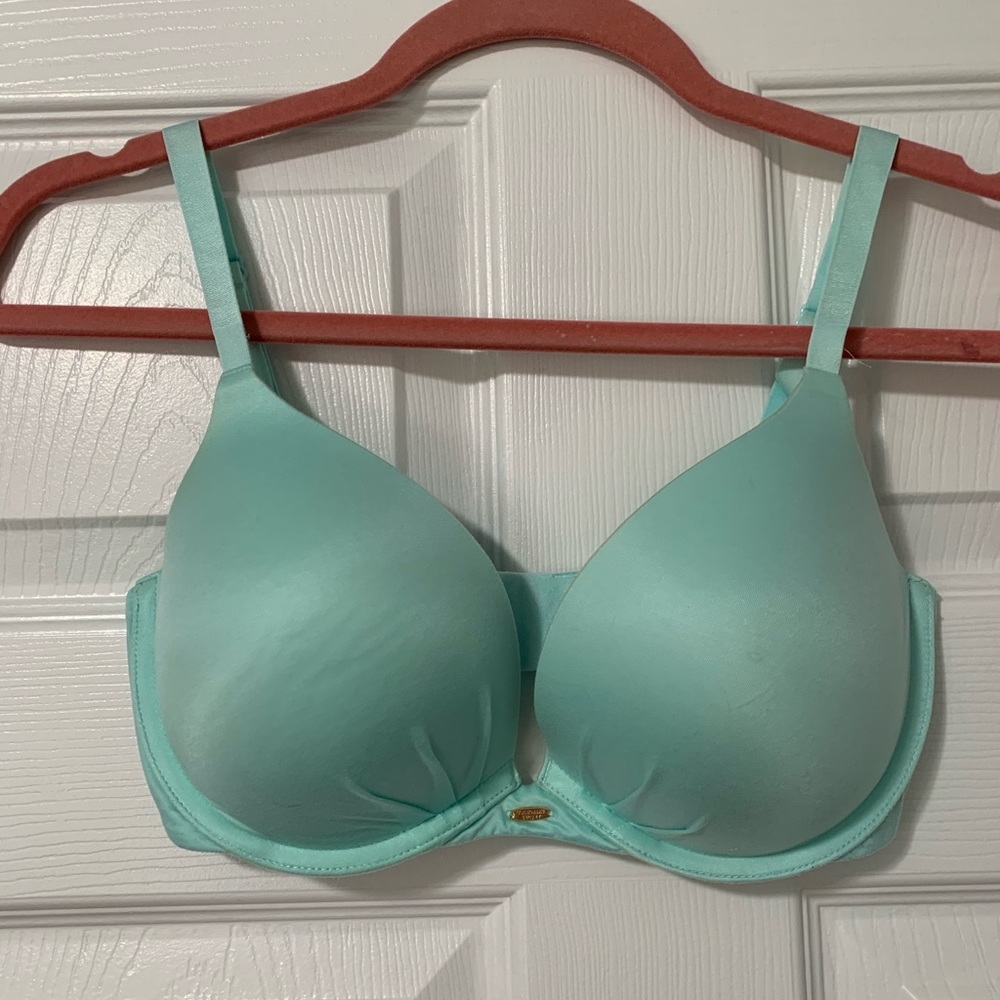 Victoria’s Secret Fabulous Push-up 32DD
